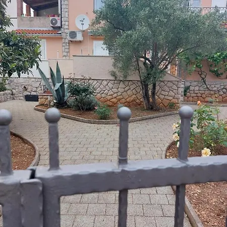 Apartman Vera Cres Exterior photo