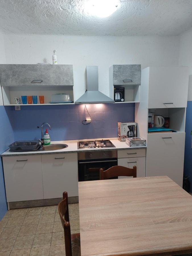 Vera Apartment